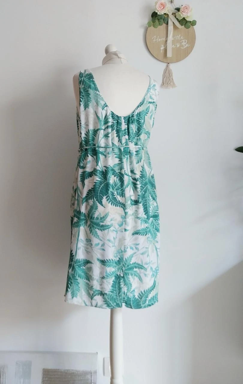 Vestido nuevo ligero holgado 100% viscosa con estampado de hojas tropicales H&M Mama Taill – photo 9
